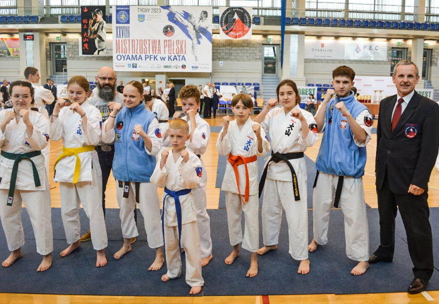 Dobry start jurajskich karateków z Wolbromia i Olkusza podczas XXVIII Mistrzostw Polski Oyama PFK w Kata